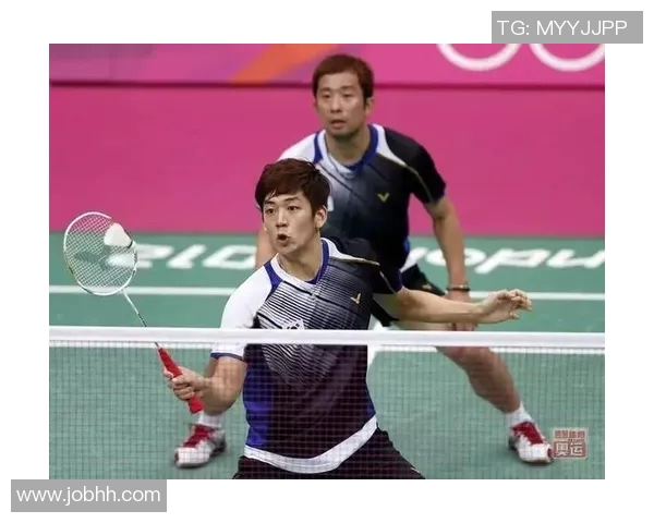 足球进攻原则解析与实战应用探讨提升球队进攻效率的关键策略与技巧 足球进攻原则解析与实战应用探讨提升球队进攻效率的关键策略与技巧